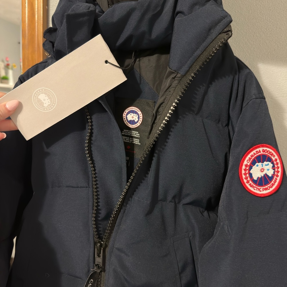 Canada Goose Mystique Parka - Picture 5 of 8